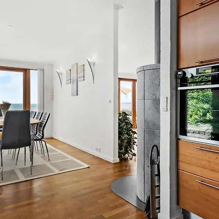 Prázdninový dům 3 Bedroom Cozy In *