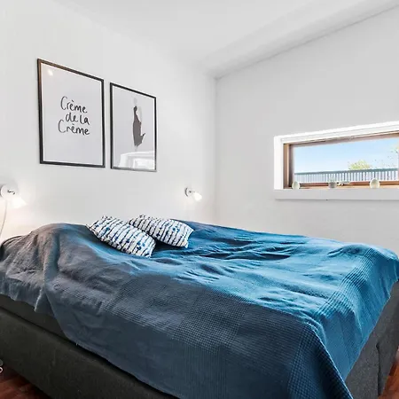 3 Bedroom Cozy In *
