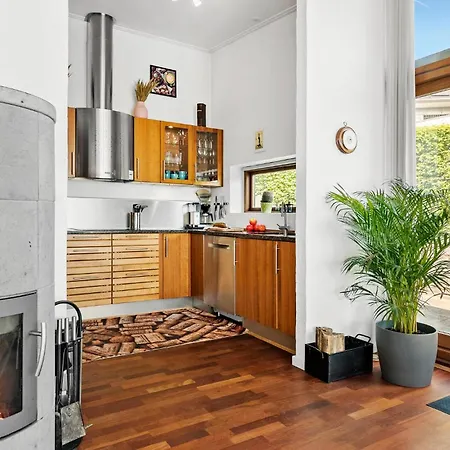 3 Bedroom Cozy In Prázdninový dům *