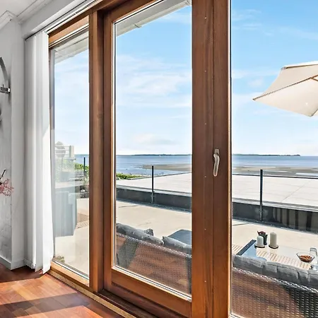 Prázdninový dům 3 Bedroom Cozy In *